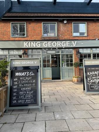 Best Sports Bars in London - Maddens Bar