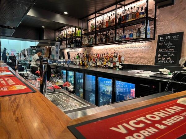 Best Sports Bars in North Mackay - Kooyong Hotel